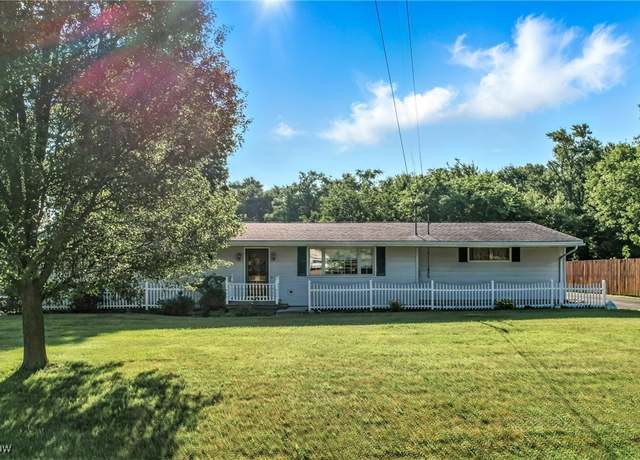 Property at 1808 Depot Rd, Salem, OH 44460, 4 beds, 2 baths