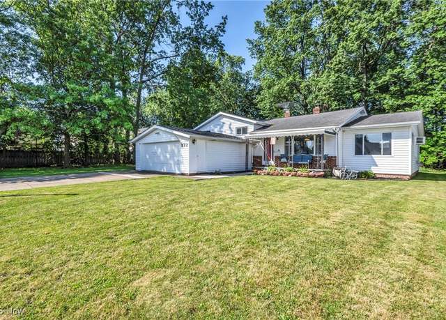 Property at 872 Deborah Dr, Willowick, OH 44095, 4 beds, 2.5 baths