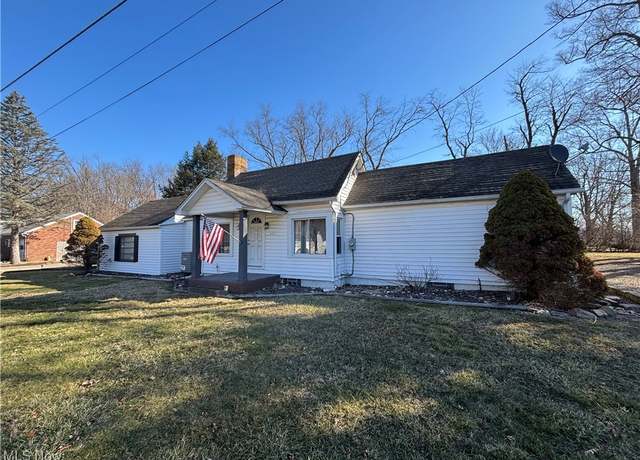 Property at 2775 State Route 416 SE, New Philadelphia, OH 44663, 2 beds, 1 bath