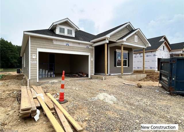 Property at 8928 Camden Rd NW, Massillon, OH 44646, 3 beds, 2 baths