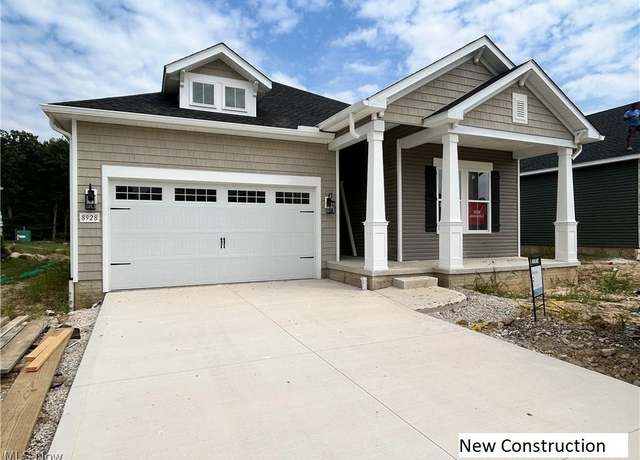 Property at 8928 Camden Rd NW, Massillon, OH 44646, 3 beds, 2 baths
