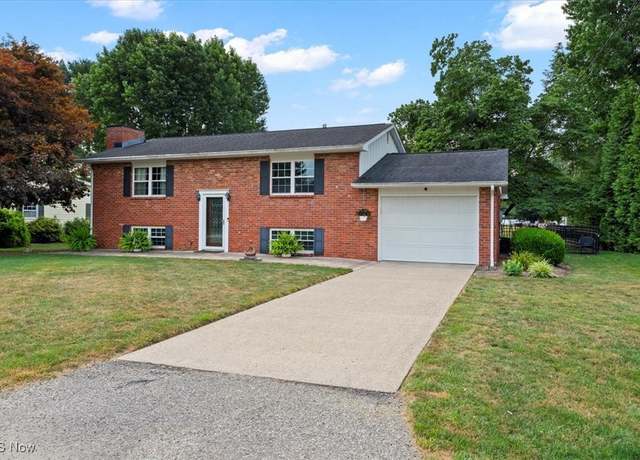 Property at 119 Mound Dr, Marietta, OH 45750, 3 beds, 1.5 baths