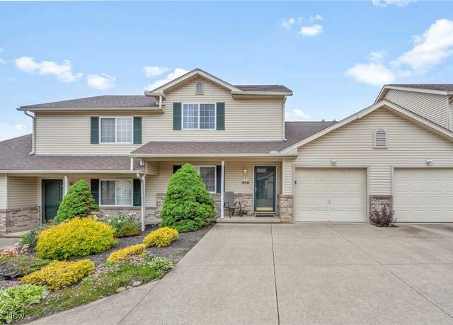 Property at 808 Doty Dr, Wadsworth, OH 44281, 2 beds, 1.5 baths