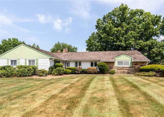 Property at 24335 Fairmount Blvd, Beachwood, OH 44122, 3 beds, 2.5 baths