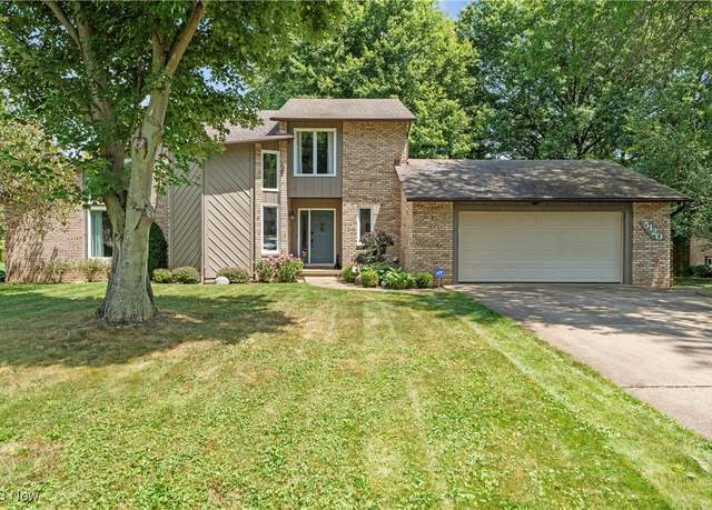 Property at 5120 Parkhaven Ave NE, Canton, OH 44705, 3 beds, 3 baths