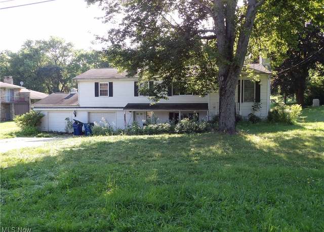 Property at 6388 Marchinn Dr, Ravenna, OH 44266, 3 beds, 1.5 baths