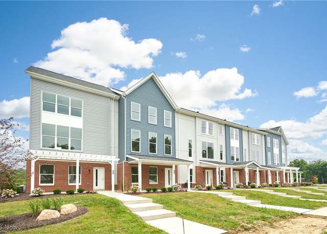 Property at 606 Mull Ave #13, Akron, OH 44313, 3 beds, 2.5 baths