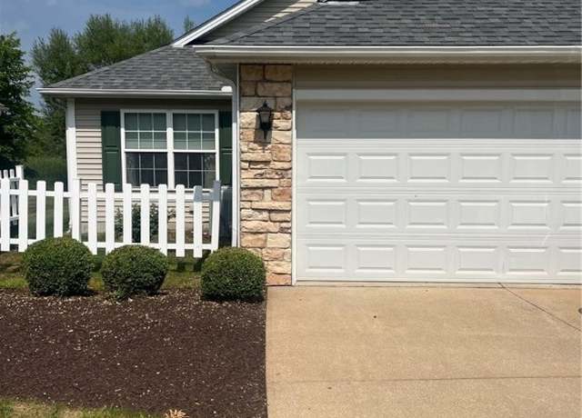Property at 7564 Sanctuary Cir, Brecksville, OH 44141, 2 beds, 2 baths