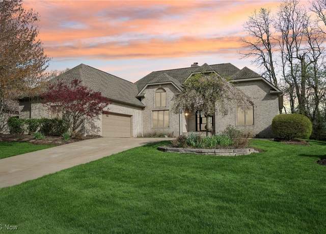 Property at 6459 Dunwoody Cir NW, Canton, OH 44718, 4 beds, 4 baths