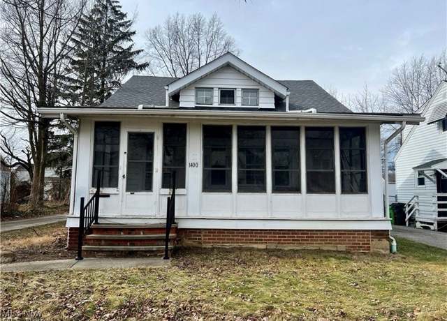 Property at 1400 Avondale Rd, South Euclid, OH 44121, 3 beds, 2 baths