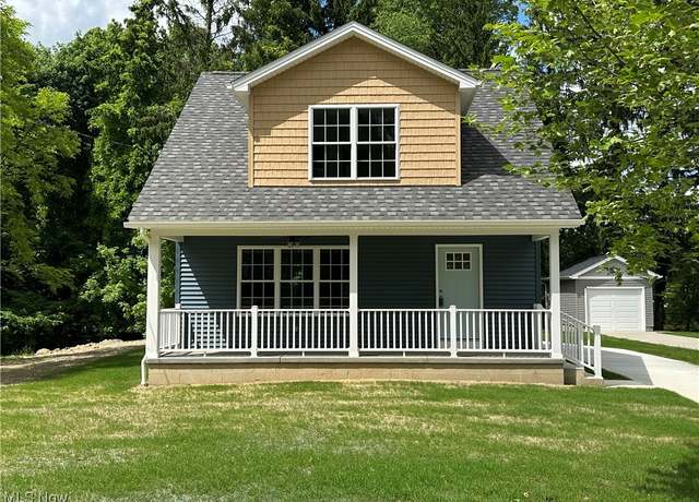 Property at 738 Mineral Springs Ave, Youngstown, OH 44511, 3 beds, 2.5 baths