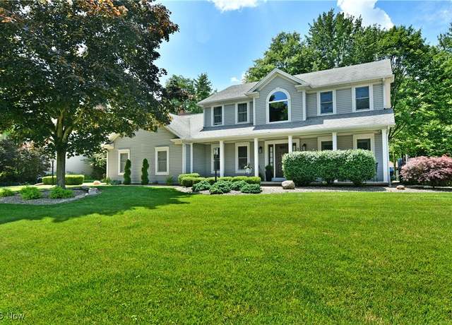 Property at 354 Westchester Dr SE, Warren, OH 44484, 4 beds, 3.5 baths
