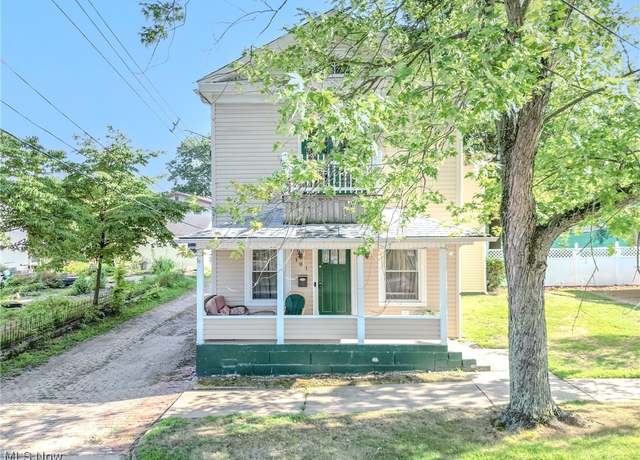 Property at 101 High St, Marietta, OH 45750, 4 beds, 2 baths