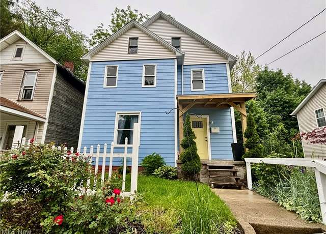 Property at 1044 S Liberty Ave, Alliance, OH 44601, 4 beds, 1 bath