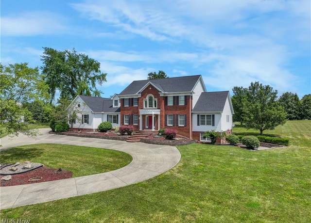 Property at 10589 Fincherie Dr, Chardon, OH 44024, 5 beds, 4.5 baths
