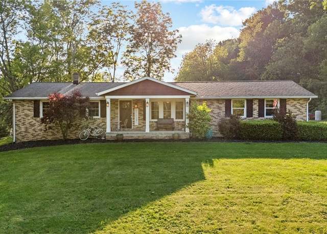 Property at 5765 Maplegrove Ave NE, Louisville, OH 44641, 3 beds, 2 baths