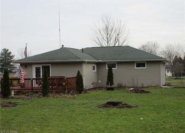 Property at 5940 Elm St, Andover, OH 44003, 3 beds, 1.5 baths