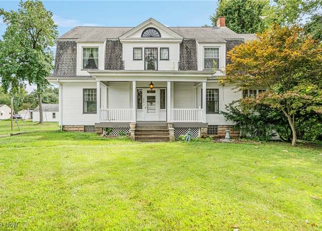 Property at 3044 17th St NW, Canton, OH 44708, 4 beds, 3.5 baths