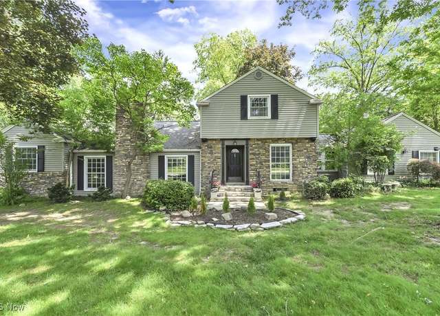 Property at 189 Wolcott Rd, Akron, OH 44313, 4 beds, 2.5 baths