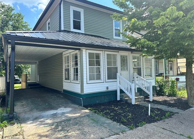 Property at 1610 Globe, East Liverpool, OH 43920, 2 beds, 1.5 baths