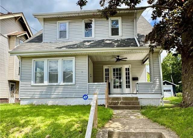 Property at 1131 16th St NW, Canton, OH 44703, 3 beds, 1 bath