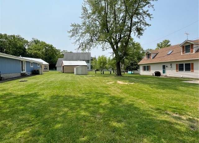 Property at 3776 E Pine Dr, Port Clinton, OH 43452