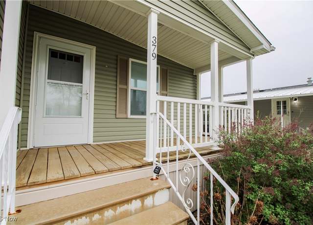Property at 379 Pin Oak Cir, Elyria, OH 44035, 3 beds, 2 baths