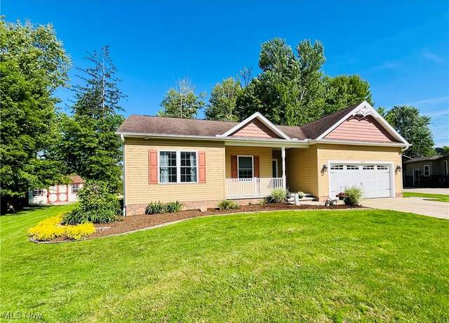Property at 675 Bridle Ct, Geneva, OH 44041, 3 beds, 2.5 baths