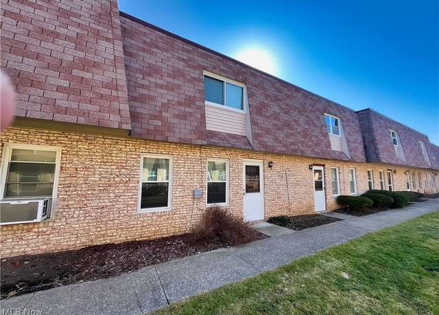 Property at 4287 Bennington Blvd, Brunswick, OH 44212, 3 beds, 1.5 baths