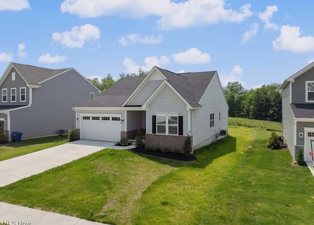 Property at 2014 Sugar Maple Dr, Kent, OH 44240, 3 beds, 2 baths