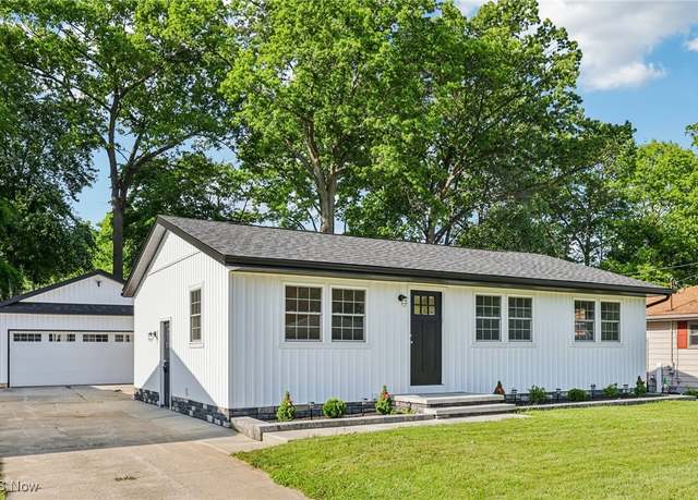 Property at 178 Lindsey Rd, Munroe Falls, OH 44262, 3 beds, 2 baths