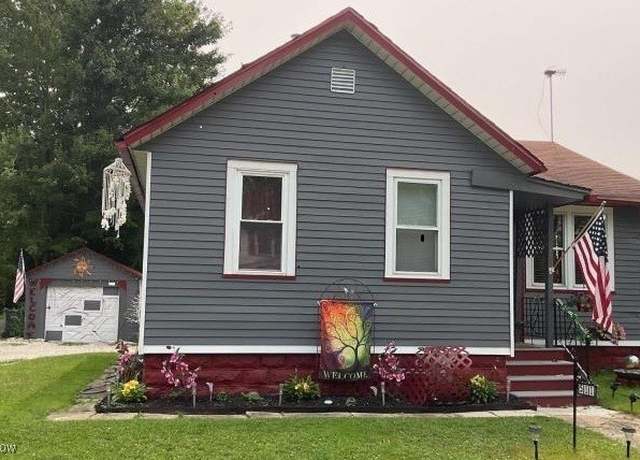 Property at 511 Woodland Ave, Elyria, OH 44035, 2 beds, 1 bath