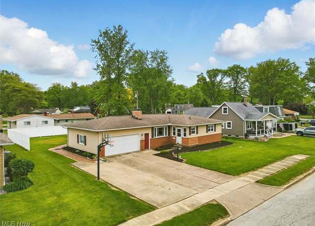 Property at 2622 Arlington Ave, Ashtabula, OH 44004, 3 beds, 2.5 baths