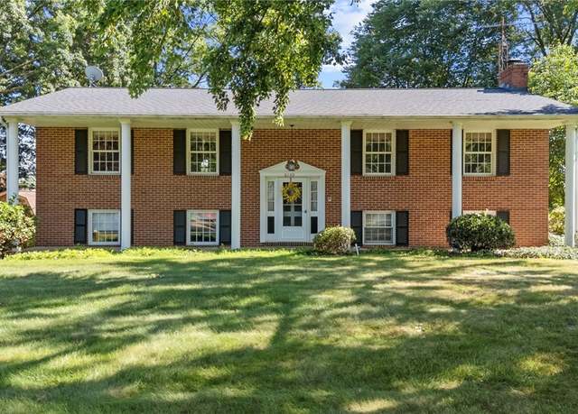 Property at 6150 Fernwood St NW, Canton, OH 44718, 3 beds, 2 baths