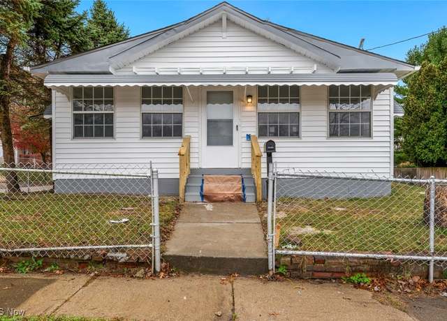 Property at 1154 Kinzie St, Akron, OH 44305, 3 beds, 1 bath