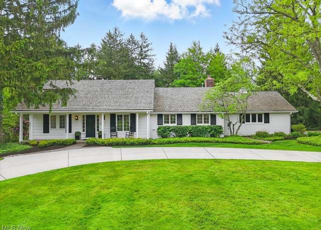 Property at 19 Brandywood Dr, Pepper Pike, OH 44124, 3 beds, 2.5 baths