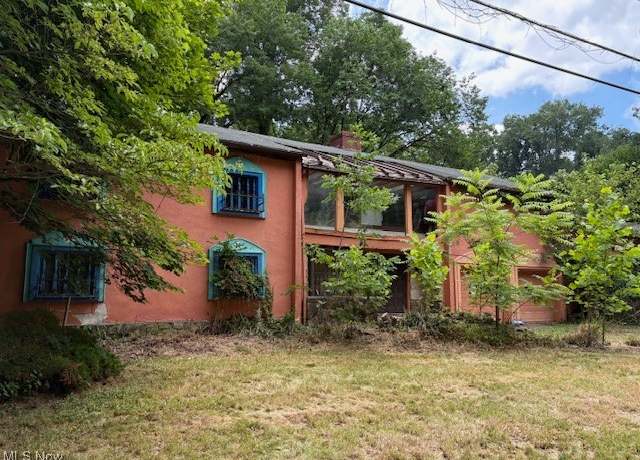 Property at 6270 Washington St, Ravenna, OH 44266, 3 beds, 3.5 baths
