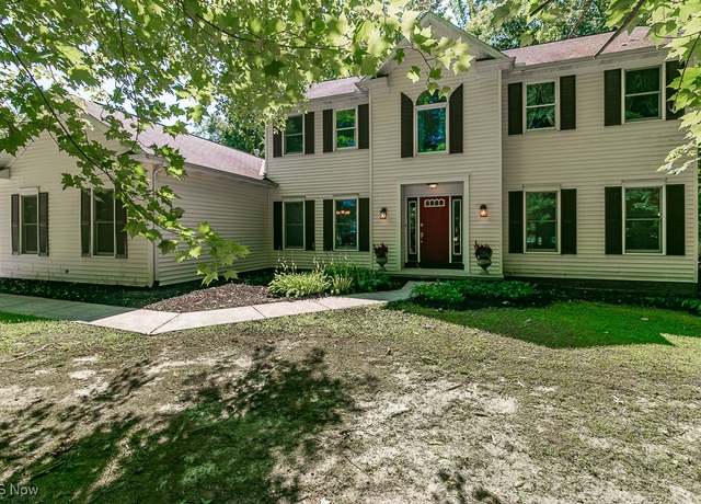 Property at 8525 Grouse Rdg, Chardon, OH 44024, 4 beds, 3 baths