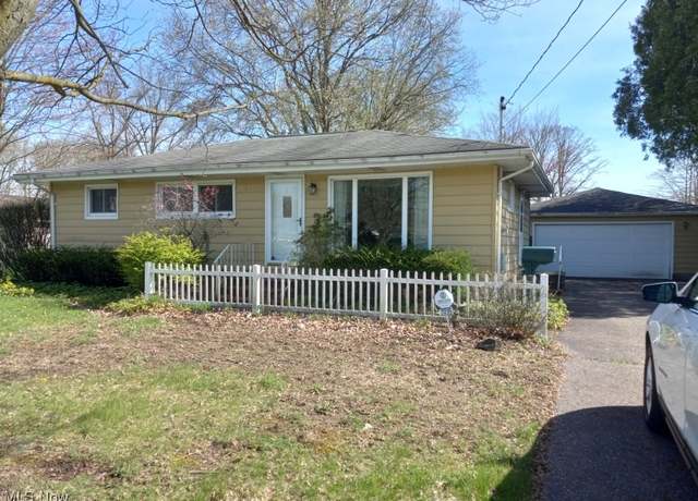 Property at 2735 Clearwater, Warren, OH 44485, 3 beds, 1 bath