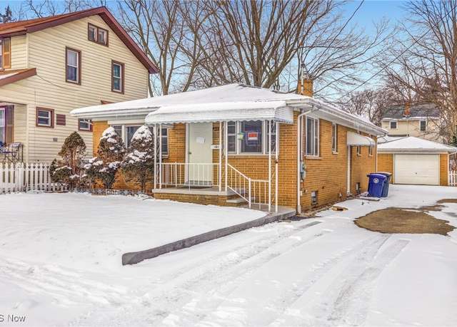 Property at 407 Stanford St, Akron, OH 44314, 3 beds, 1 bath