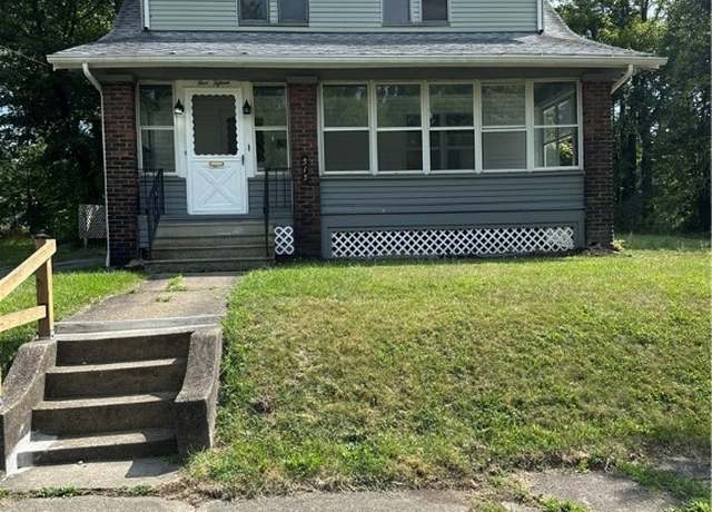 Property at 515 Carroll St, Youngstown, OH 44502, 4 beds, 1 bath