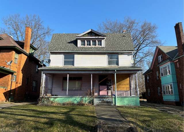 Property at 234 Lora Ave, Youngstown, OH 44504, 4 beds, 1 bath