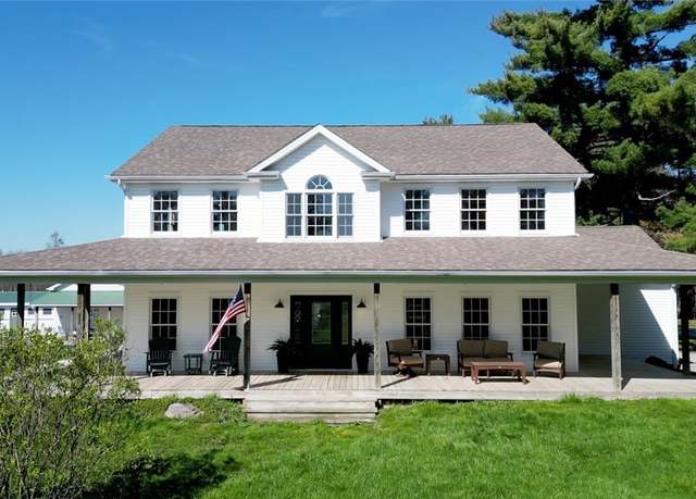 Property at 5260 Weaver Rd, Berlin Center, OH 44401, 4 beds, 2.5 baths