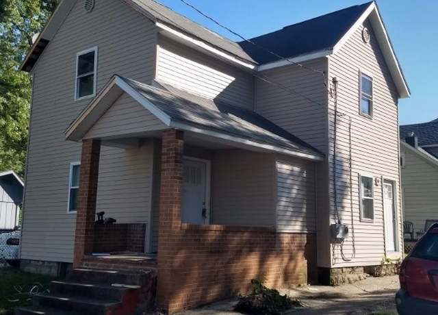Property at 353 3rd St NW, Barberton, OH 44203, 2 beds, 2 baths