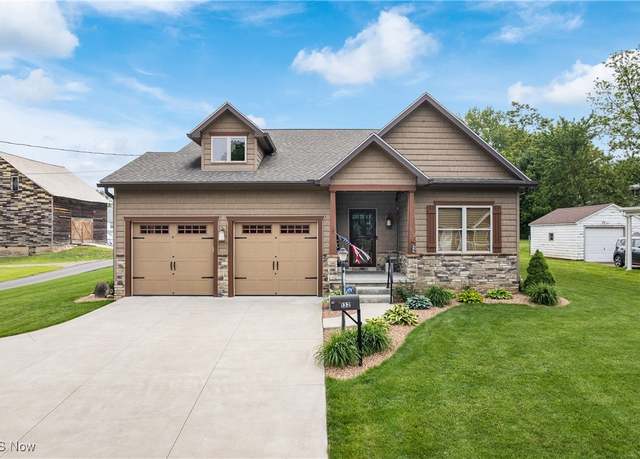 Property at 132 Willaman Ave NW, North Canton, OH 44720, 2 beds, 3 baths
