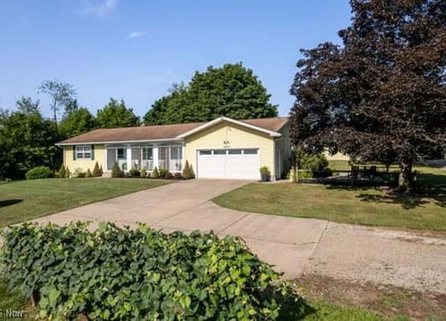 Property at 1842 Jacoby Rd, Akron, OH 44321, 2 beds, 1.5 baths