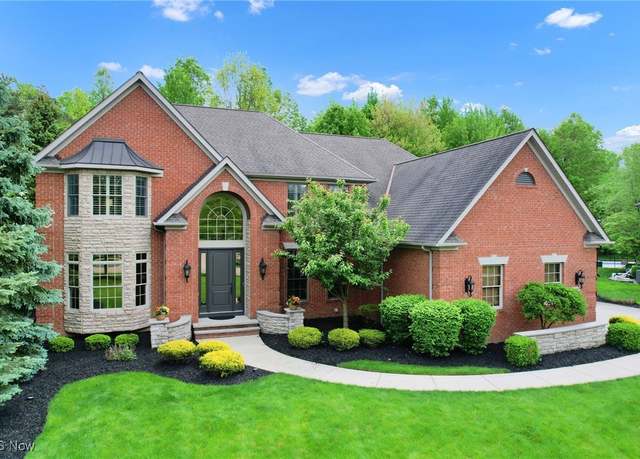 Property at 32305 Monaco Pl, Avon Lake, OH 44012, 5 beds, 4.5 baths