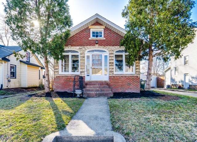 Property at 2635 Daleford Ave NE, Canton, OH 44705, 3 beds, 1 bath