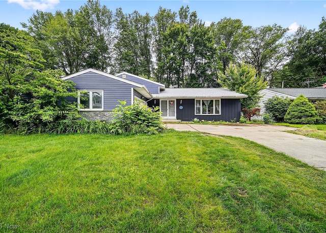 Property at 341 Michigan Ave, Elyria, OH 44035, 4 beds, 2.5 baths