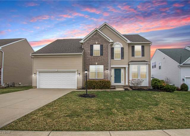 Property at 1440 Muirwood Dr, Brunswick, OH 44212, 4 beds, 3 baths
